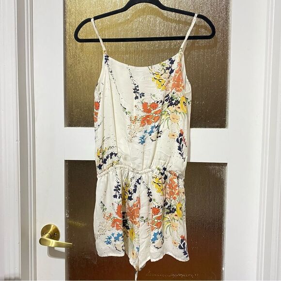 NWOT Joie 100% Silk Jerrica Romper in Porcelain - Picture 3 of 6